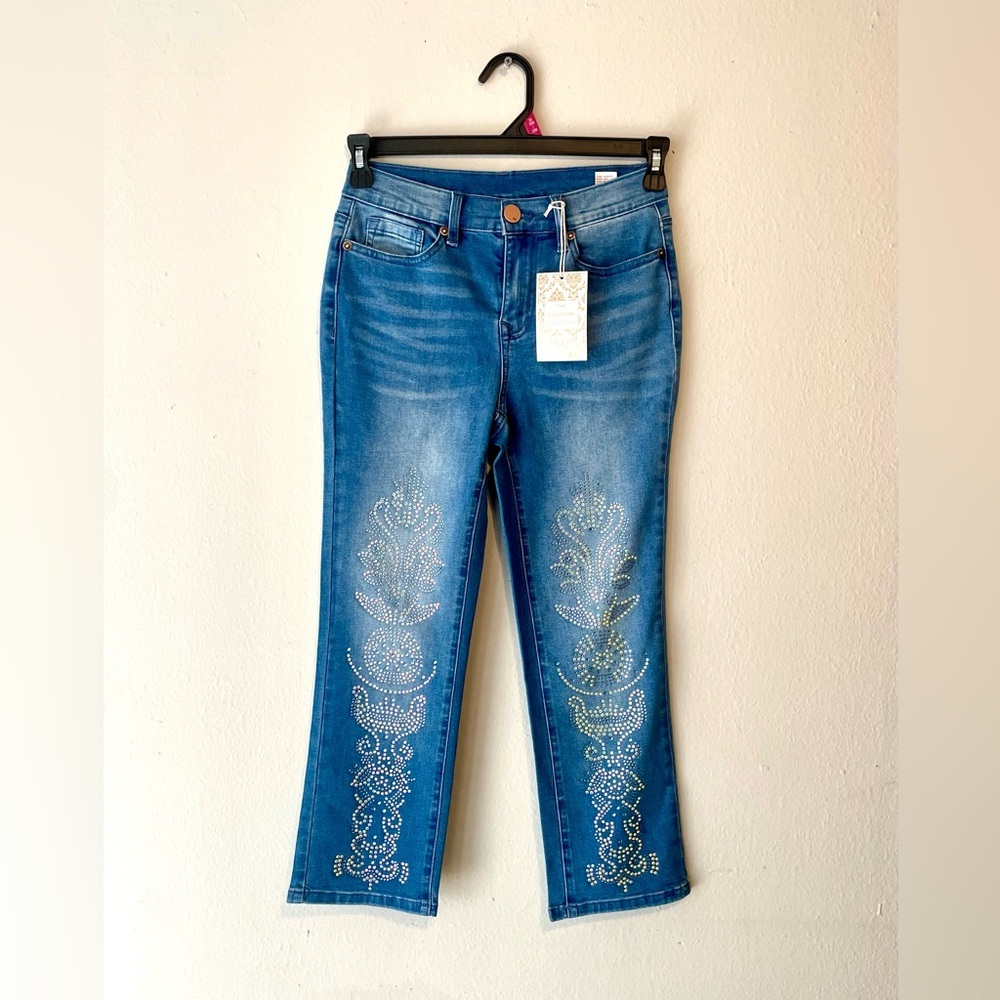 NWT DG2 by Diane Gilman Signature Classic Stretch Jean Capri Embellished Size 28